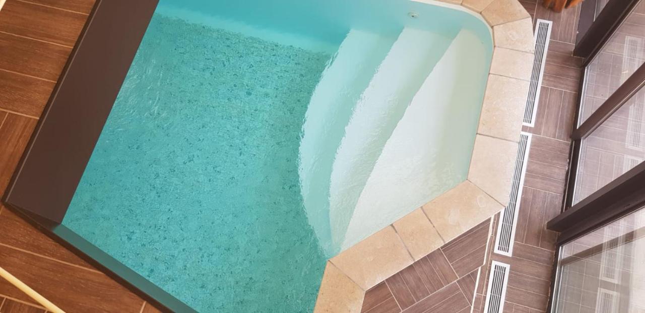 Le Domaine De Tizo Hotel Saint-Victor-de-Morestel Kültér fotó