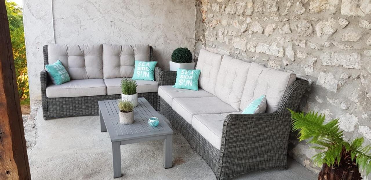 Le Domaine De Tizo Hotel Saint-Victor-de-Morestel Kültér fotó